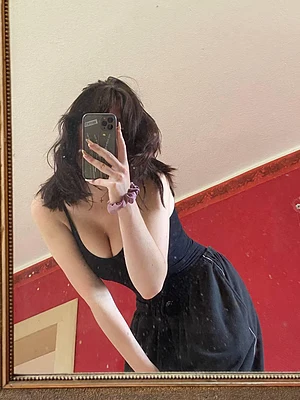 do i look sexy babe?