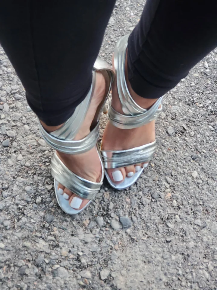 Do you like white polish?