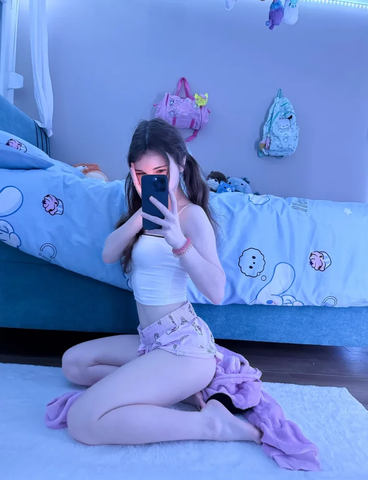 Please tell me I'm a good girl