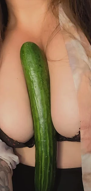 Who wishes they were this cucumber? 🥒🫦