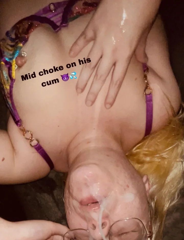 Cum see how much I choked on his cum 💦😈