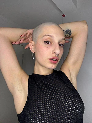 My face begs for your cum