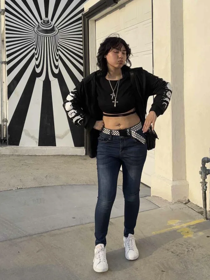 Cute alt babe 🖤🖤🖤