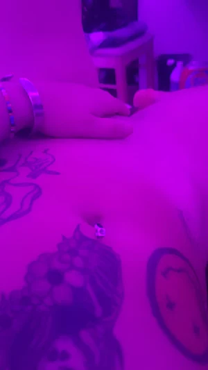 My belly button is craving attention