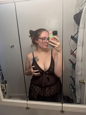 Busty Mom Bod ready to play again