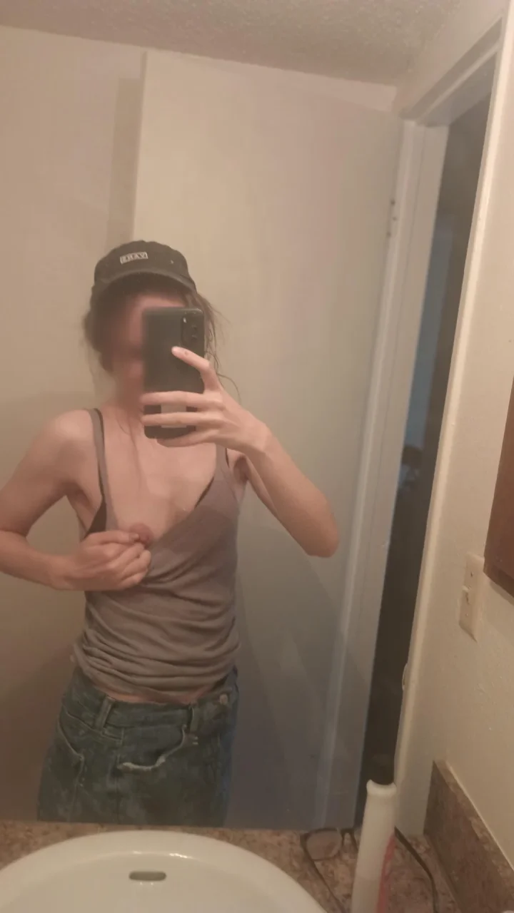 Selfie picture of Kinky Switch Kitten