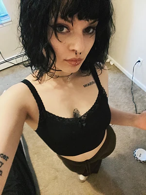 Cum say hi😋❤️⬇️