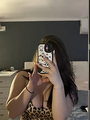 Can she take it between like me?