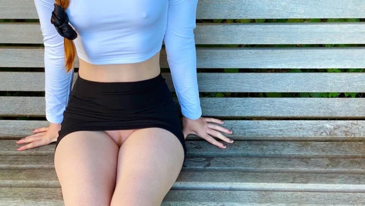 Skirt lift picture of The Shy Ginger 👩🏻‍🦰