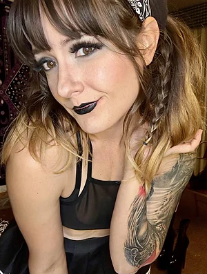 Oh hi you 🖤✨😈