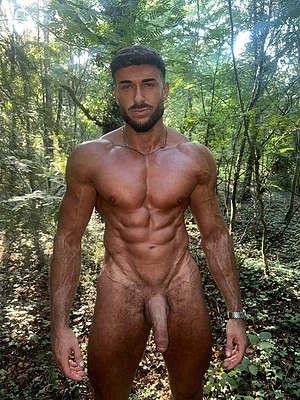 Never wearing clothes 😈