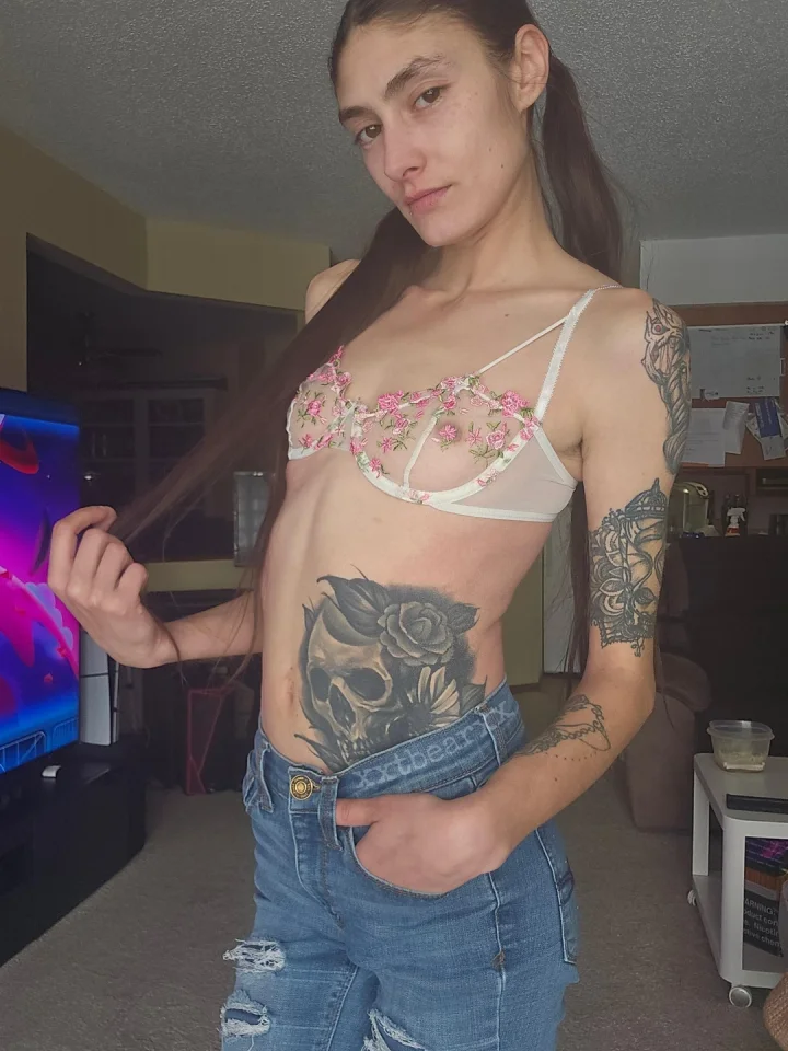 Today's outfit, do you like it 😋 – Brusttattoo Foto von XxtbearxxFREE
