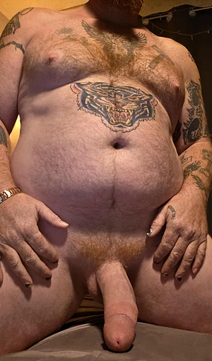 Just a 45 year old stoner with a big cock 😋