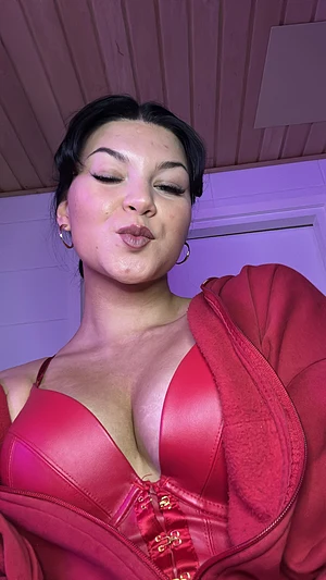 Cum on my 18yo teen tits? 🥵💦