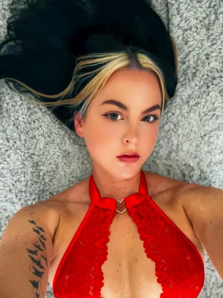 Thick eyebrows picture of 🖤StaceJ🖤