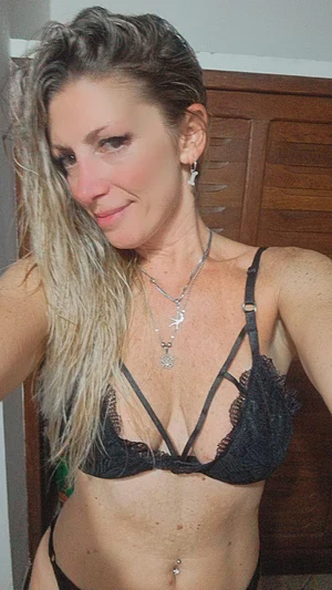 Do you like my new black bra?