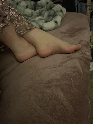 Come and play my darlings