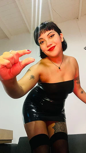 You will never get to fuck a goddess like me with those 2 inches
