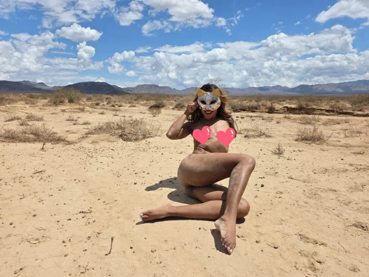 Convenient leg picture of Ava Jones (VIP)