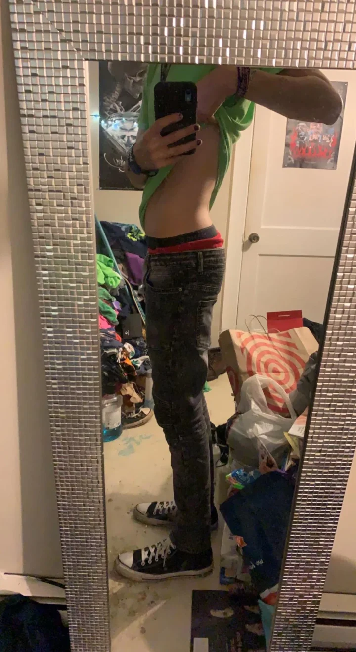 Pants pull picture of 🛸Sassy Johnny🛸 (Top 18% - Hard Candy 🍭)