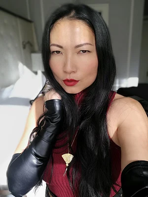 When a sub's energy matches mine, I am as devoted to giving him my all as they are to me. Your devotion takes the form of offerings. It's a Divine experience!