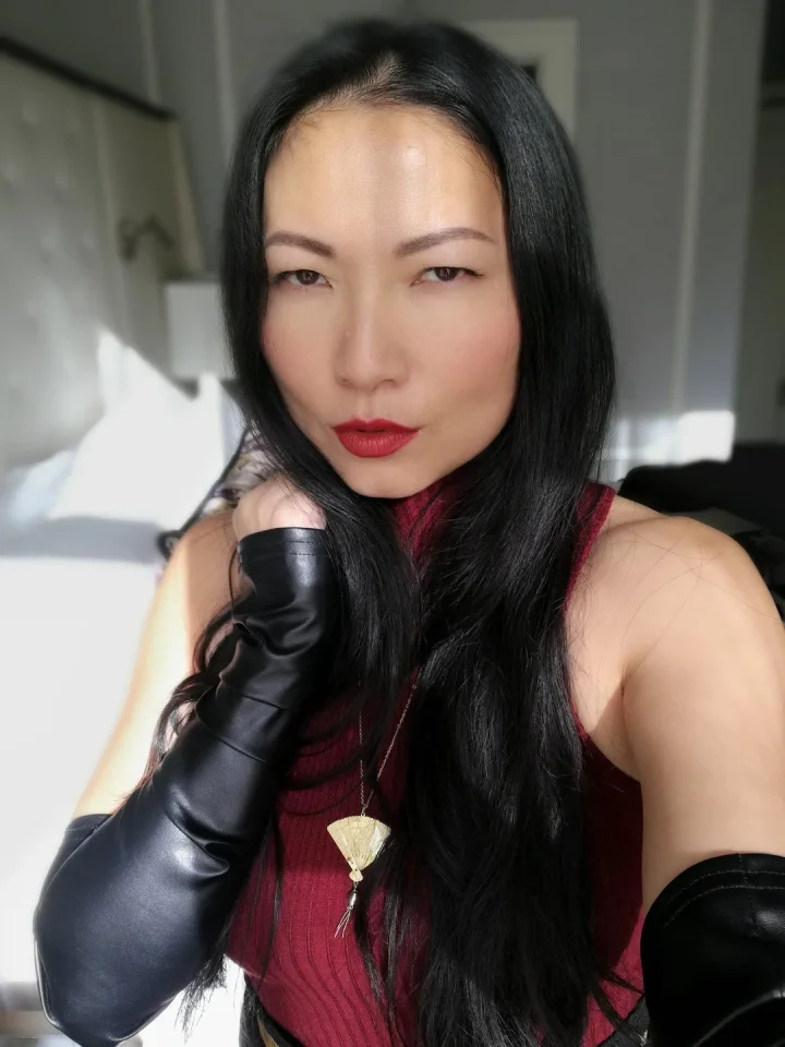 When a sub's energy matches mine, I am as devoted to giving him my all as they are to me. Your devotion takes the form of offerings. It's a Divine experience!