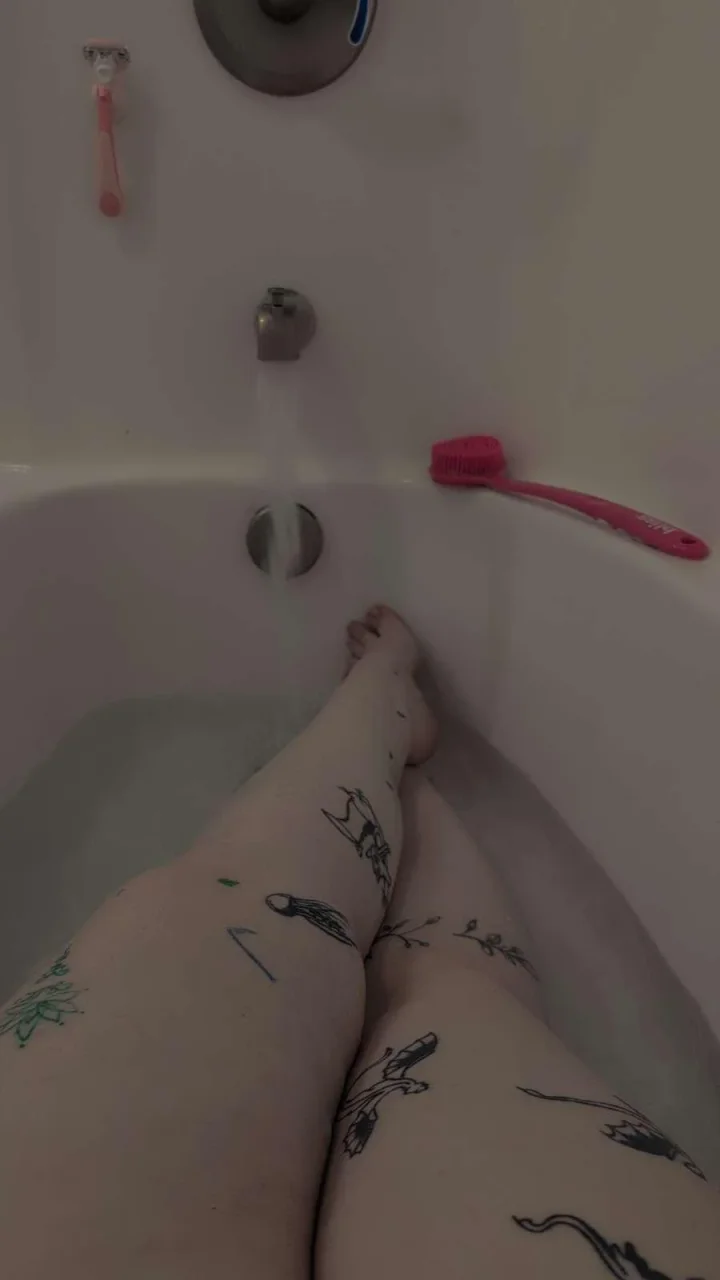 Cum take a bath with me