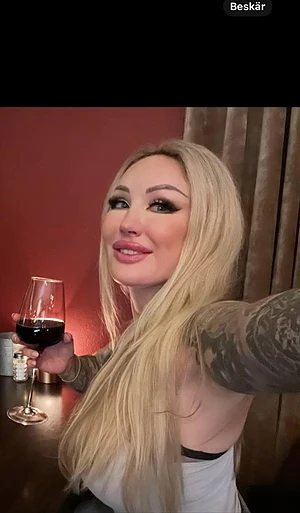 Wine makes the night and me warmer