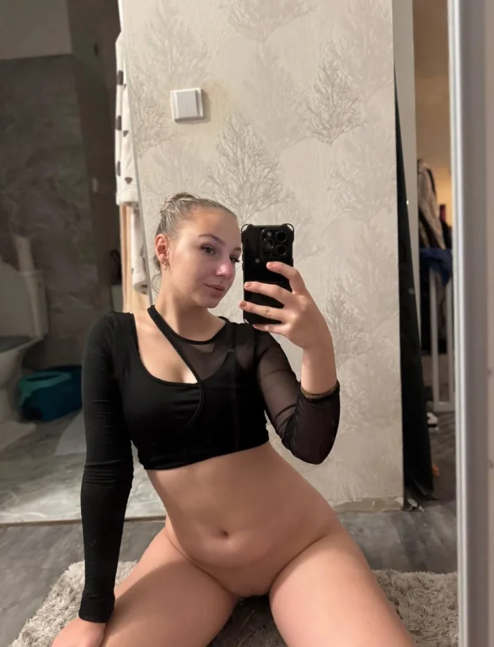 no panties, ready to ride