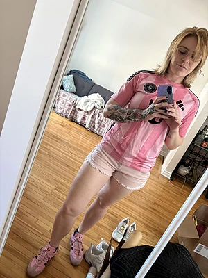 Feeling sexy in pink ;)