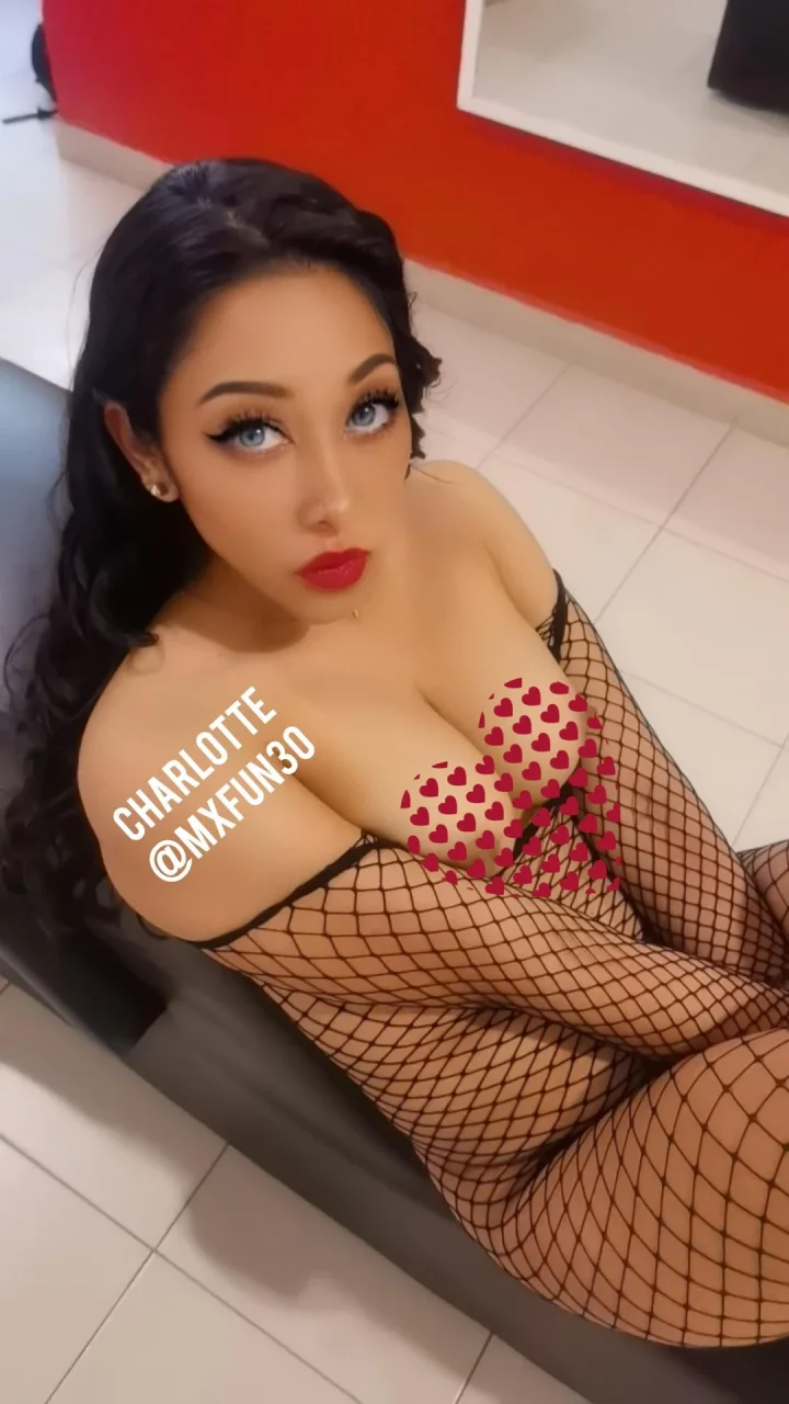 Wanna suck and cum on mami tits