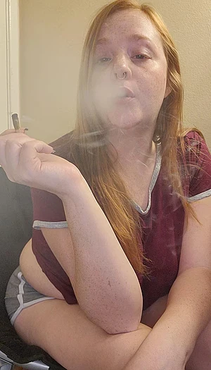 I'm stoned af, how are you tonight? 😄🖤✌️💋