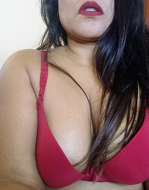 I am real and very latina milf
