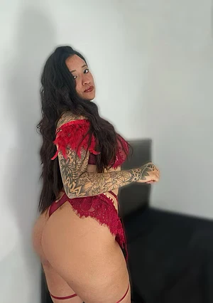 Red is my color, and your downfall... come see everything uncensored 💦