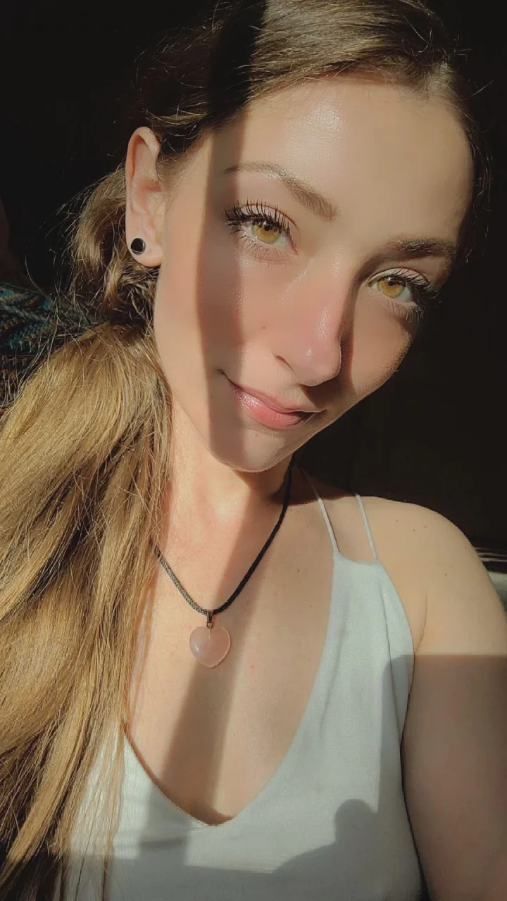 Come see me 👀 🥰