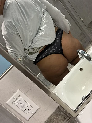 Would you wish upon a star? ⭐️  $7.50 VIP page to make your naughtiest dreams  cum true.