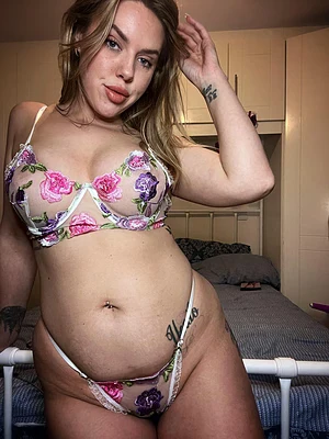 extra_sarah