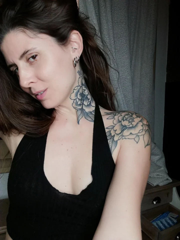 Kiss my neck its my favorite spot