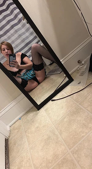 Wanna cum play?