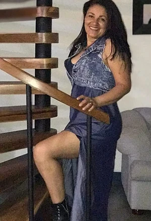 come for your naughty mom