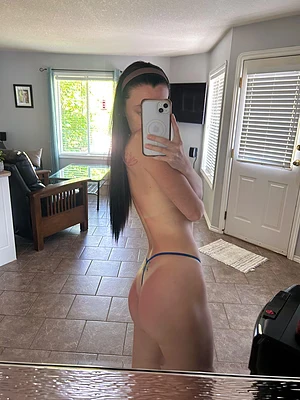 Even though im super sunburnt, I made 4 new self play videos fucking myself with my 8inch dildo for you horny babes 🫣