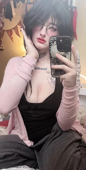 Don’t you wanna see me naked?