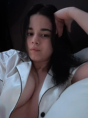 Elizabeth Rodríguez👀❤️🔥's pic #3