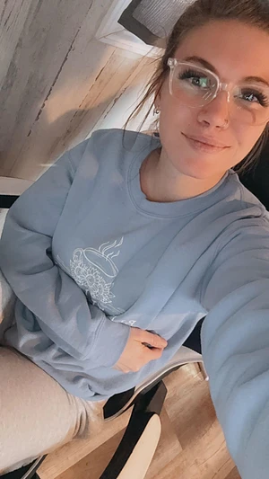 this cute body will make your dick hard rate me