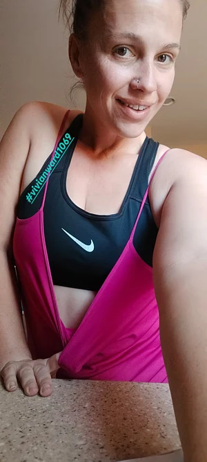 Wanna see the mom bod underneath? #vivianward1069