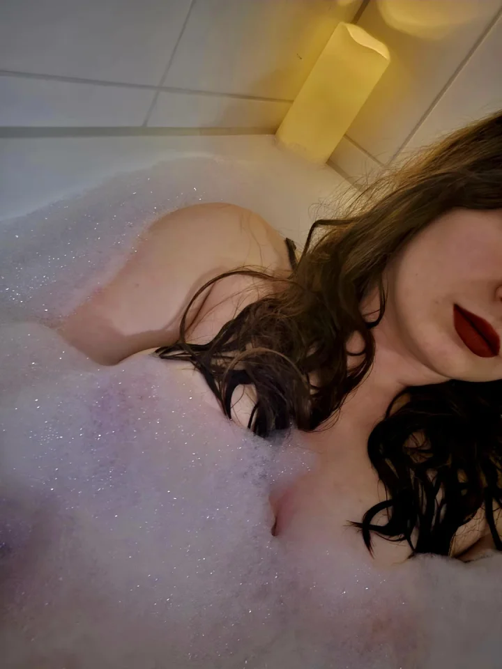 Time to take a hot bath. 💦