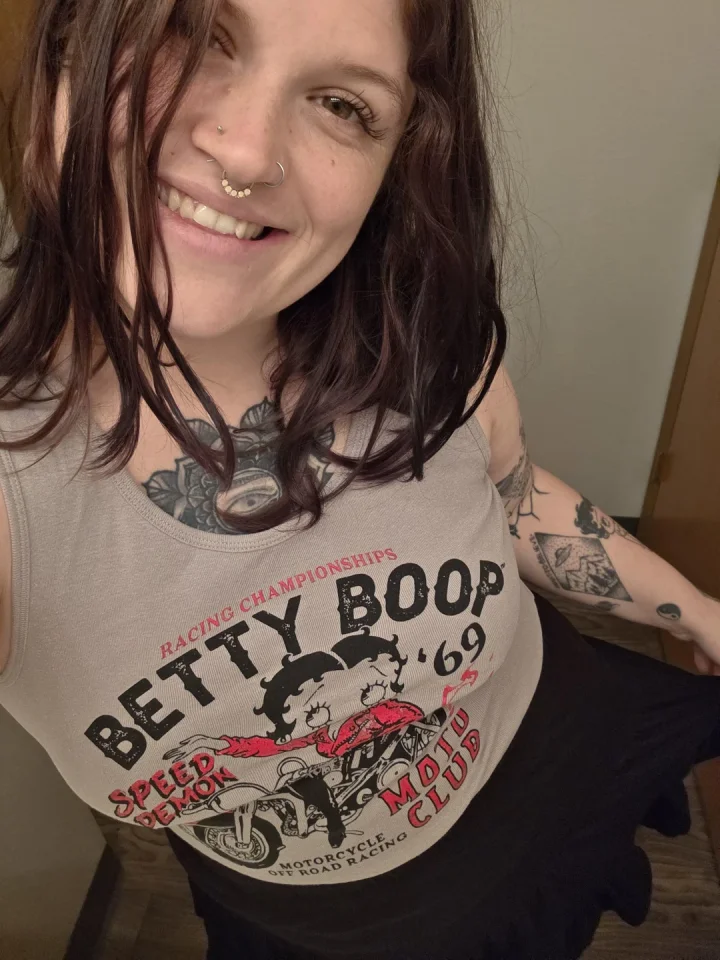Piercing Foto von that groovy chick