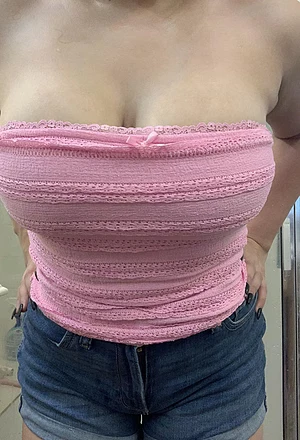 Pretty tits in pink💓