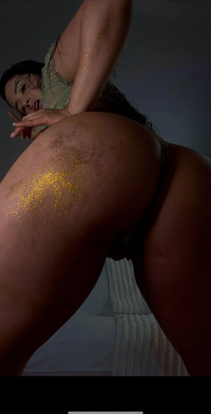 Ebony picture of Maria Padhilia