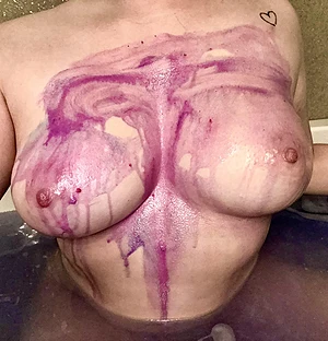 Roxy Seams's pic #5